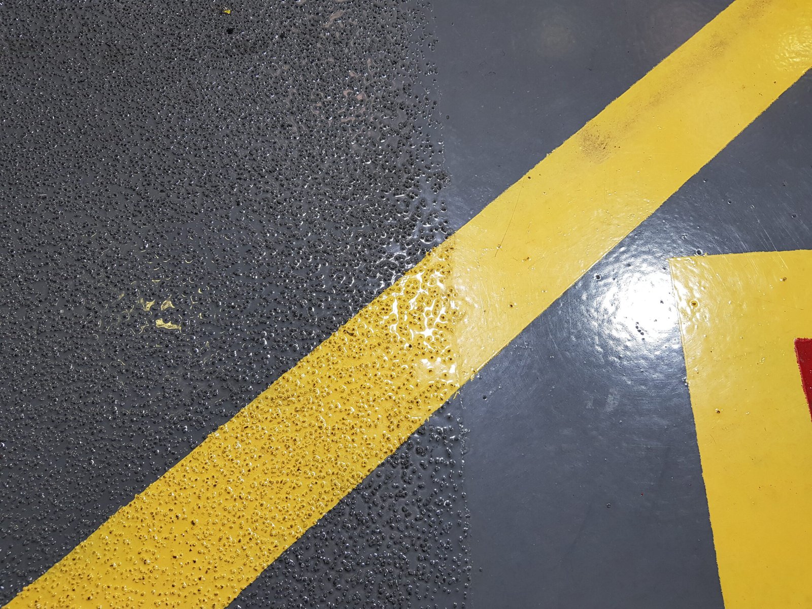 Guia de Piso Antiderrapante: Segurança, Durabilidade e Design Funcional. 1 Piso Antiderrapante em São José dos Campos